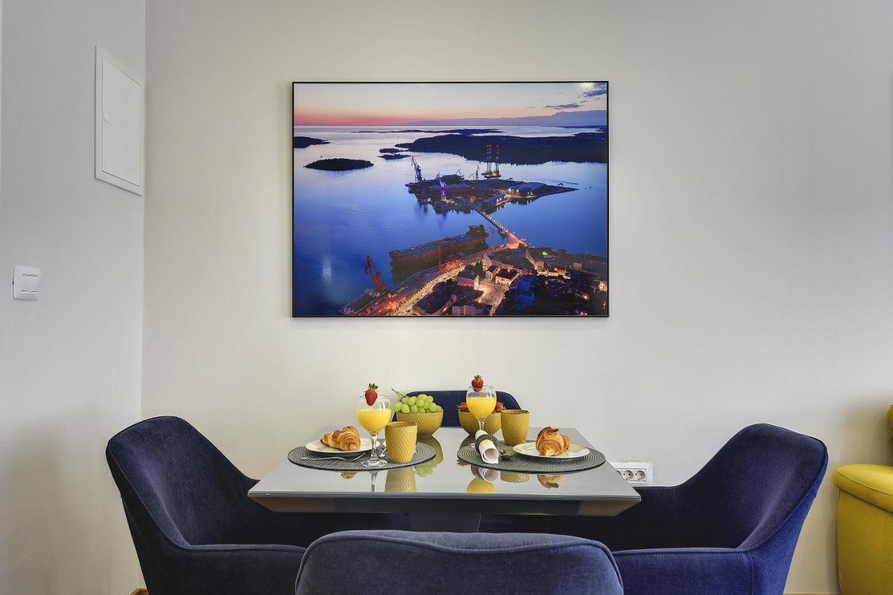 D&A Central Luxury Apartments With Free Parking Pula Exterior photo
