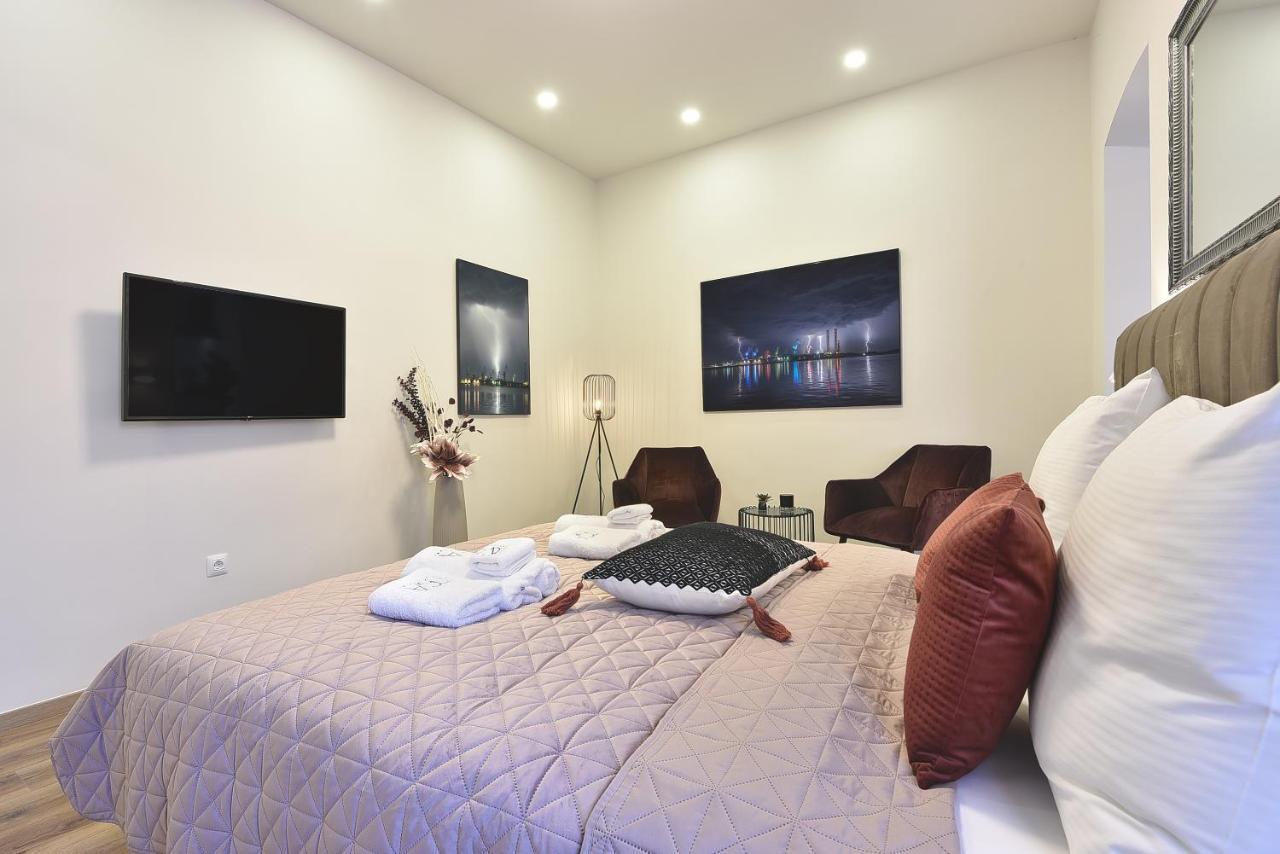 D&A Central Luxury Apartments With Free Parking Pula Exterior photo