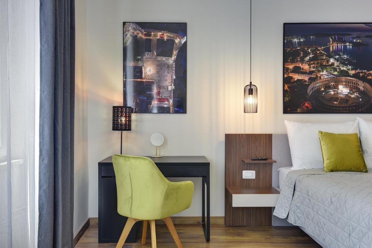 D&A Central Luxury Apartments With Free Parking Pula Exterior photo