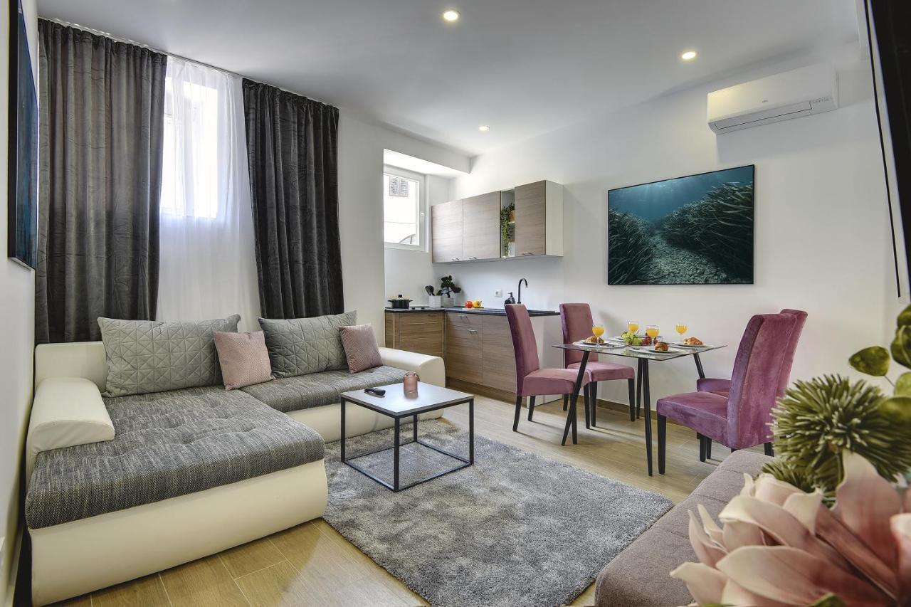 D&A Central Luxury Apartments With Free Parking Pula Exterior photo