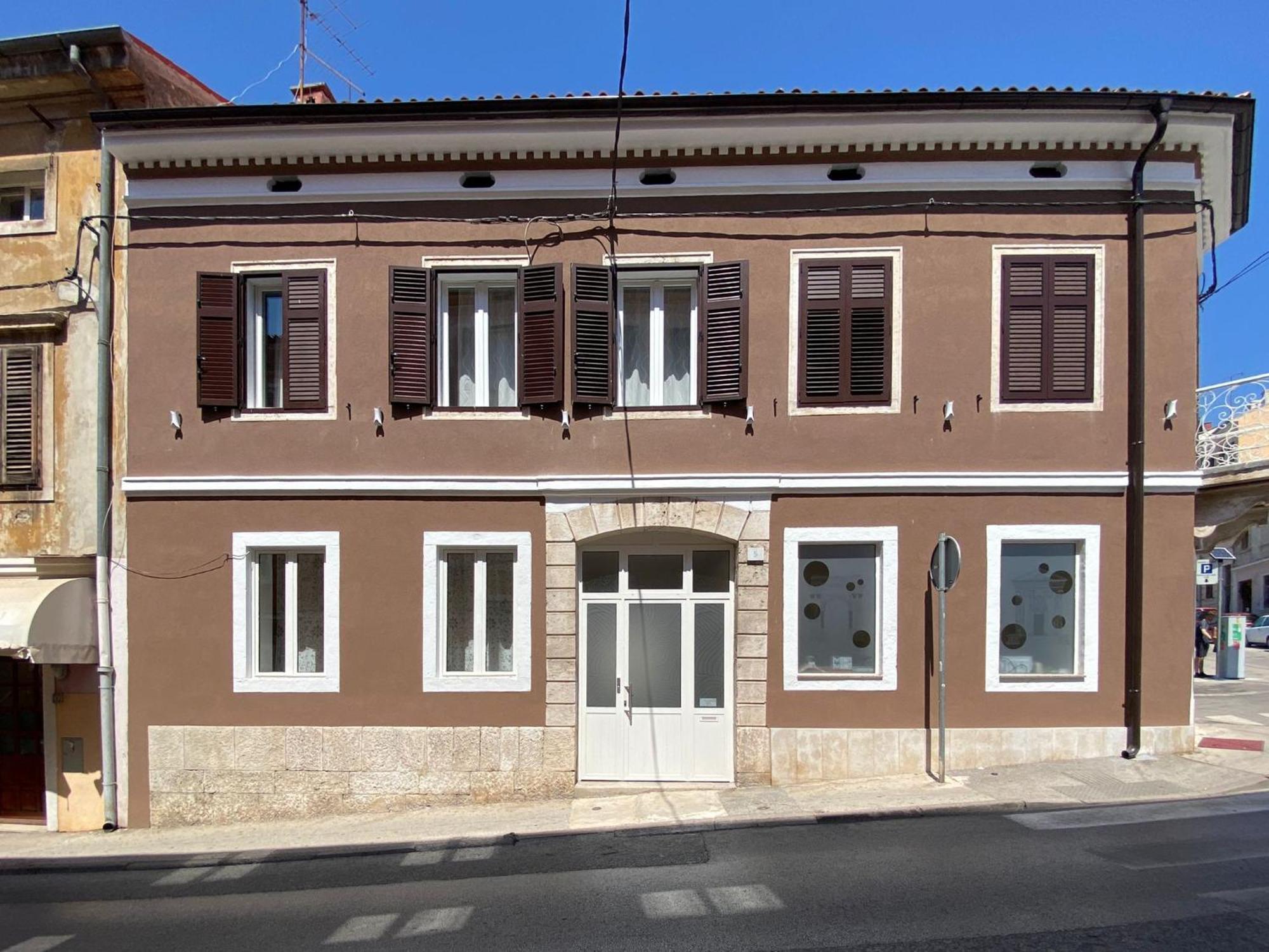 D&A Central Luxury Apartments With Free Parking Pula Exterior photo