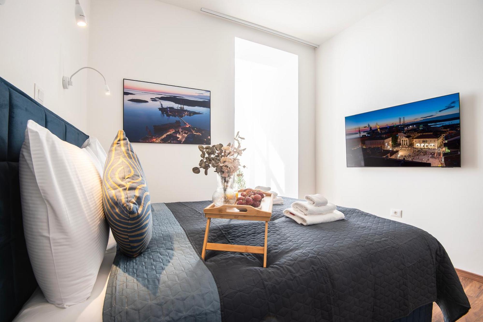 D&A Central Luxury Apartments With Free Parking Pula Exterior photo